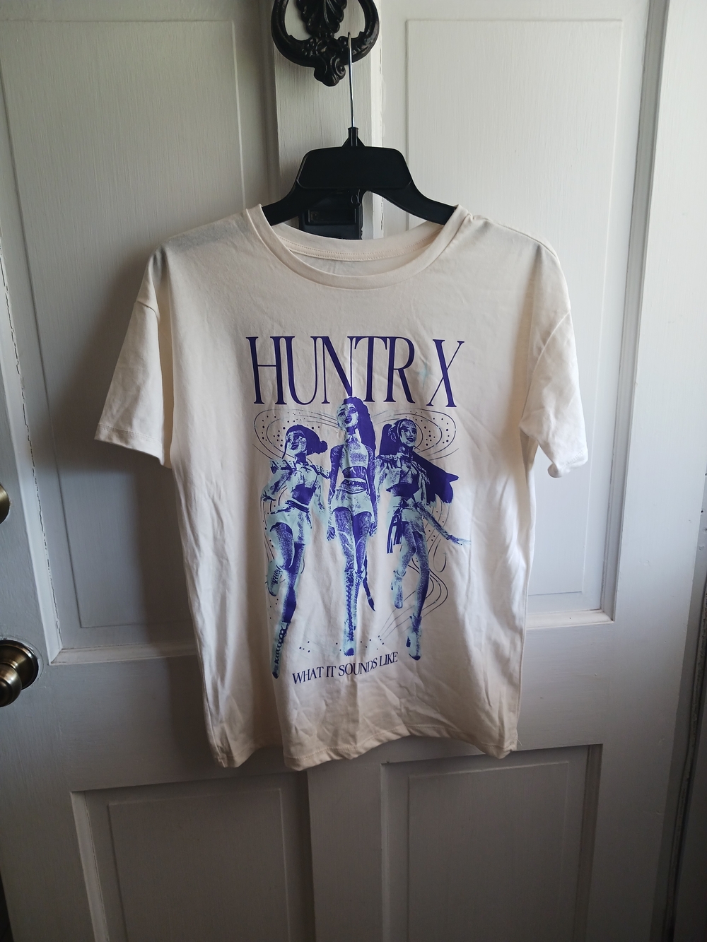 Netflix Girls Size XL KPop Demon Hunters Huntr/x T Shirt Women's Size XS Small
